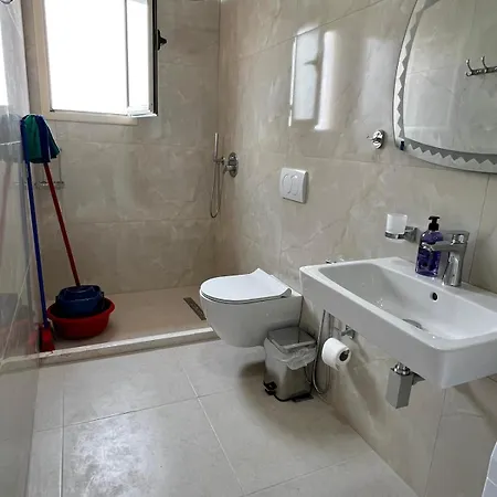 Pashaj Guest house *